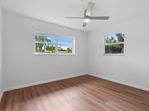 4351 NE 15th Ter, Oakland Park FL 33334