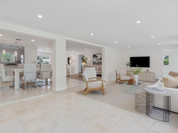4351 NE 15th Ter, Oakland Park FL 33334
