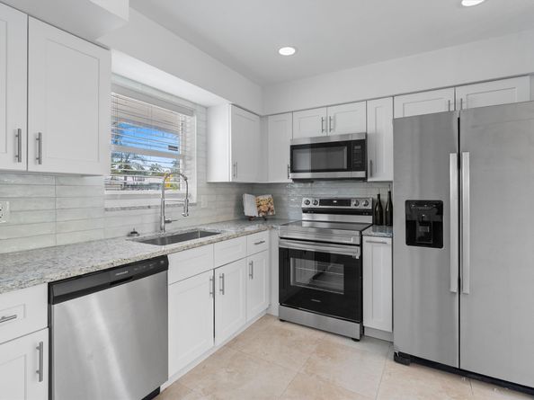 4351 NE 15th Ter, Oakland Park FL 33334