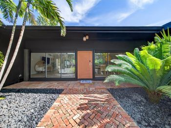 2112 Manatee Drive