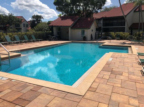 7 Lexington Lane, Palm Beach Gardens FL 33418