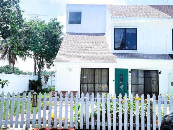 9056 Green Meadows Way, Palm Beach Gardens FL 33418