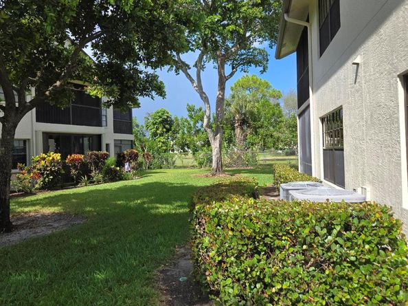 3236 Jog Park Drive, Greenacres FL 33467