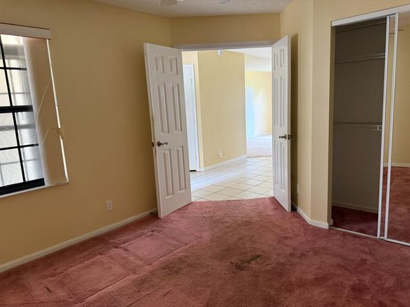3236 Jog Park Drive, Greenacres FL 33467