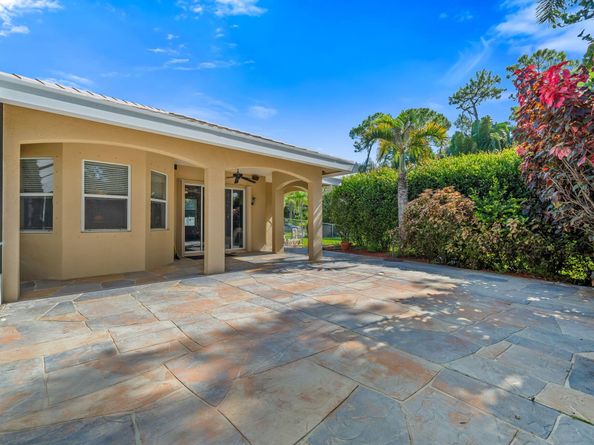 8732 Rodeo Drive, Lake Worth FL 33467