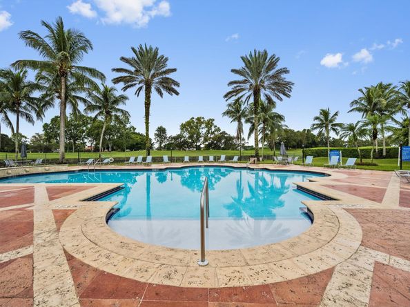 11760 St Andrews Place 102, Wellington FL 33414