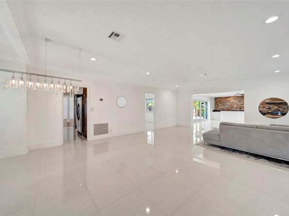 2524 NE 26th Terrace, Fort Lauderdale FL 33305