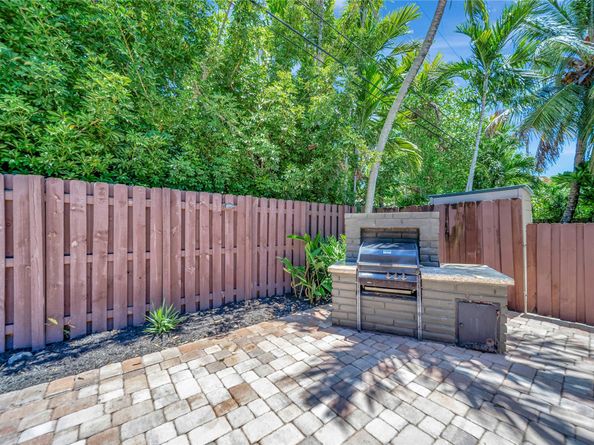2524 NE 26th Terrace, Fort Lauderdale FL 33305