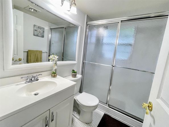 393 Mansfield J 393, Boca Raton FL 33434