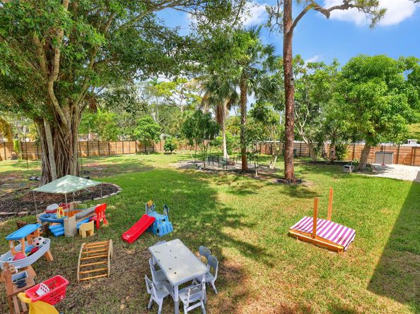 2054 SW 30th Ter, Fort Lauderdale FL 33312