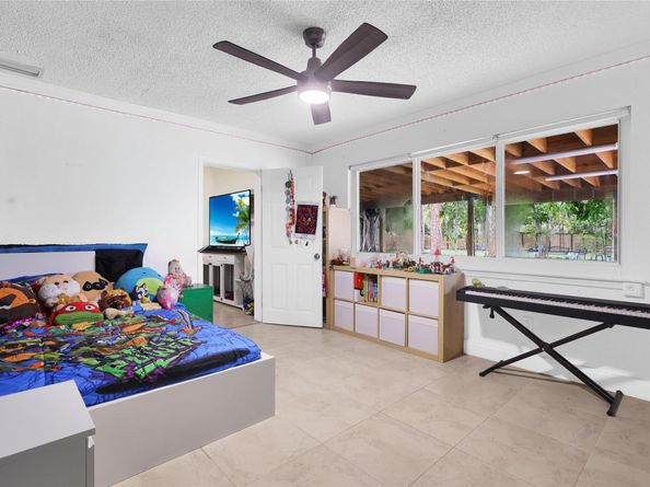 2054 SW 30th Ter, Fort Lauderdale FL 33312