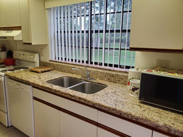 387 Prestwick Lane 1, Palm Beach Gardens FL 33418