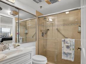 372 Golfview Road 403, North Palm Beach FL 33408