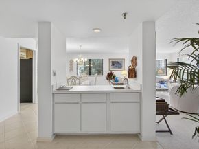 372 Golfview Road 403, North Palm Beach FL 33408