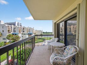 372 Golfview Road 403, North Palm Beach FL 33408