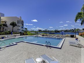 372 Golfview Road 403, North Palm Beach FL 33408