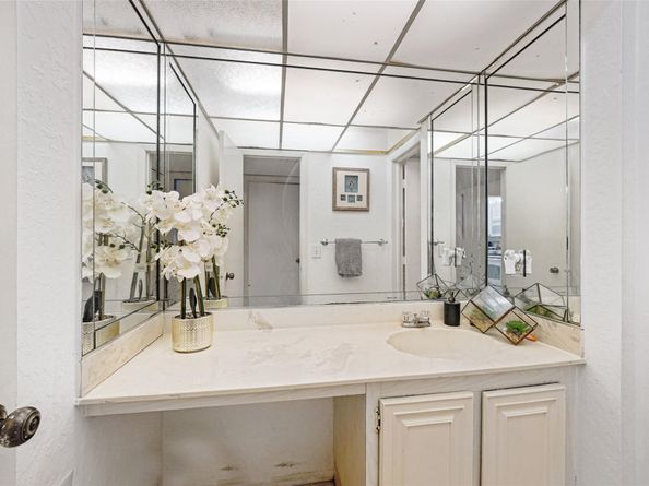 2710 Riverside Dr 106A, Coral Springs FL 33065
