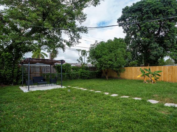 121 NW 53rd Ct, Oakland Park FL 33309