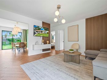 121 NW 53rd Ct