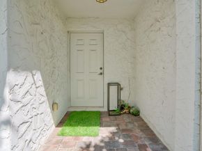 1950 Presidential Way 10, West Palm Beach FL 33401