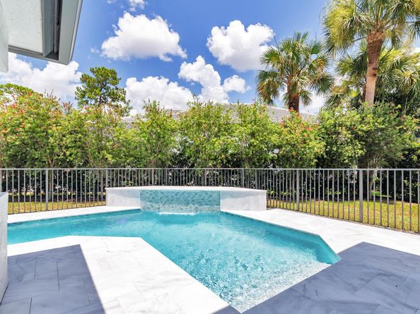 1121 Sand Drift Way D, West Palm Beach FL 33411
