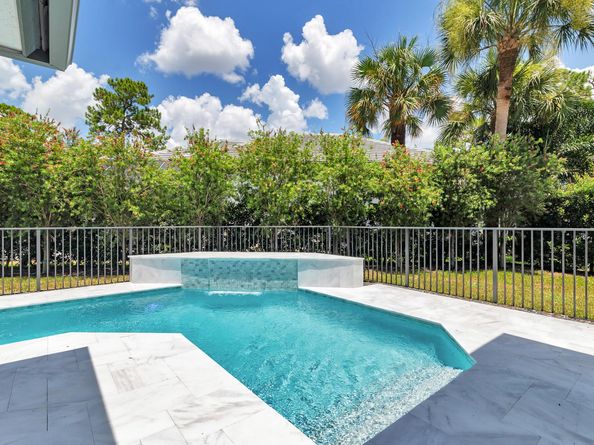 1121 Sand Drift Way D, West Palm Beach FL 33411