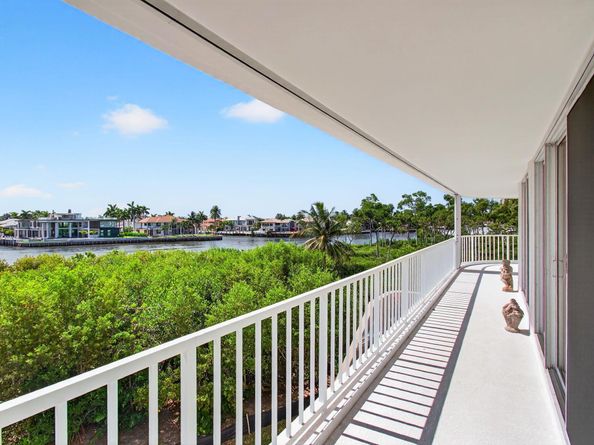 3210 S Ocean Boulevard 301, Highland Beach FL 33487