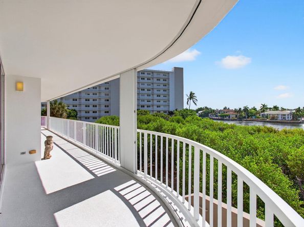 3210 S Ocean Boulevard 301, Highland Beach FL 33487