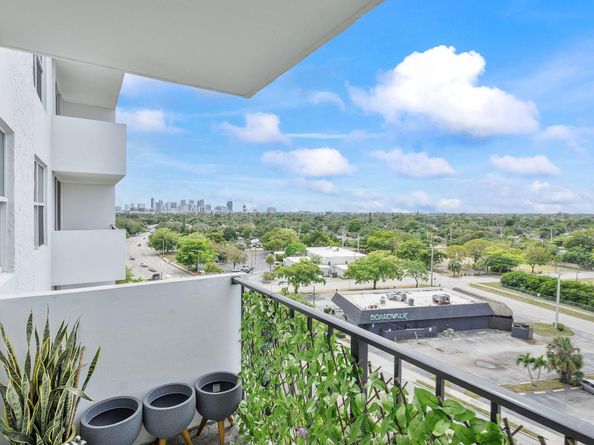 1800 N Andrews Avenue 9i, Fort Lauderdale FL 33311