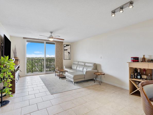 1800 N Andrews Avenue 9i, Fort Lauderdale FL 33311