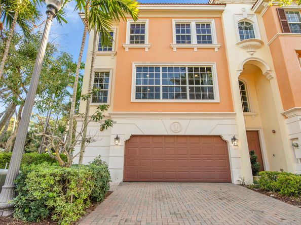 668 NE Francesca Lane, Boca Raton FL 33487