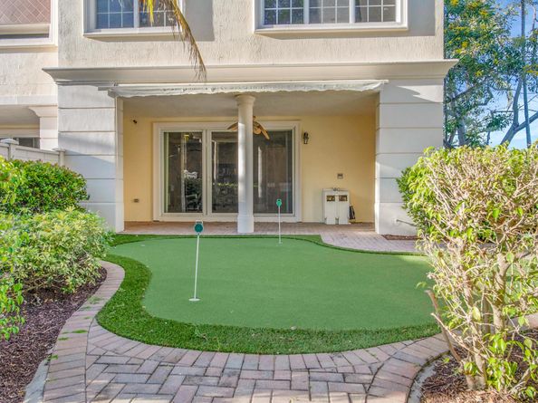 668 NE Francesca Lane, Boca Raton FL 33487