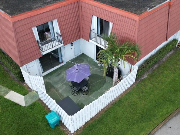1425 Oxford Lane, Boynton Beach FL 33426