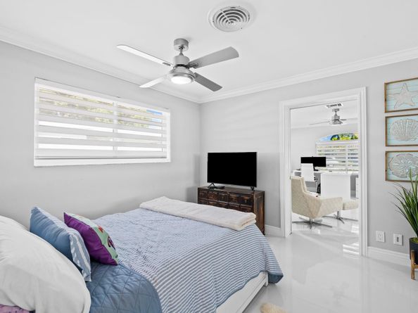 331 SE 9th Ct, Pompano Beach FL 33060
