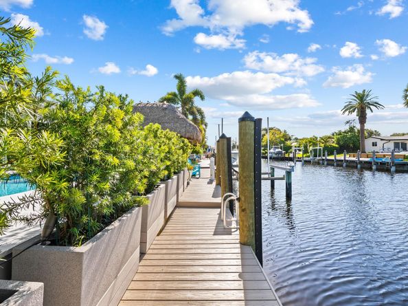 331 SE 9th Ct, Pompano Beach FL 33060