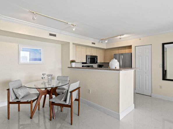 1801 N Flagler Drive 804, West Palm Beach FL 33407