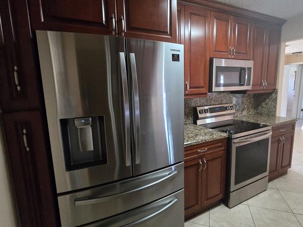 Undisclosed Address #FX-10507851, Miami FL 33177