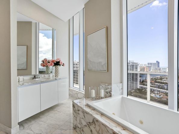 4100 Island Boulevard Ph1, Aventura FL 33160