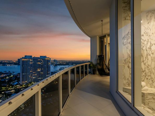 4100 Island Boulevard Ph1, Aventura FL 33160