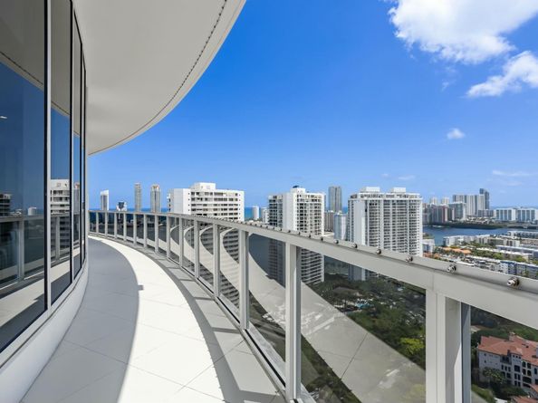 4100 Island Boulevard Ph1, Aventura FL 33160