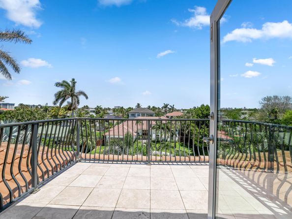 1030 Rhodes Villa Avenue, Delray Beach FL 33483