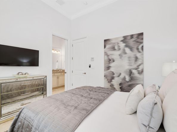 1030 Rhodes Villa Avenue, Delray Beach FL 33483