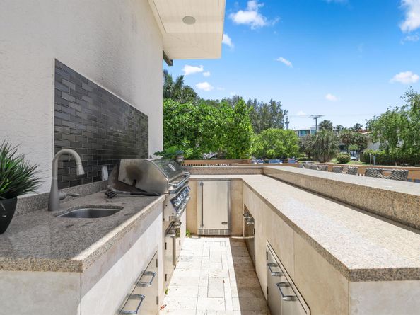 1030 Rhodes Villa Avenue, Delray Beach FL 33483