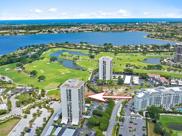 2400 Presidential Way 1204, West Palm Beach FL 33401