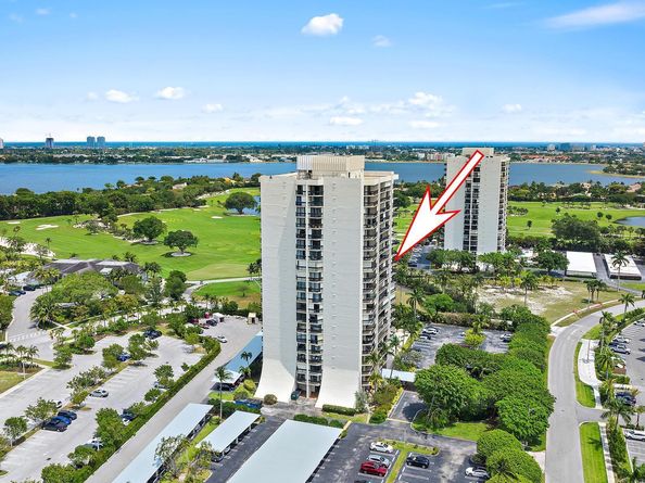 2400 Presidential Way 1204, West Palm Beach FL 33401