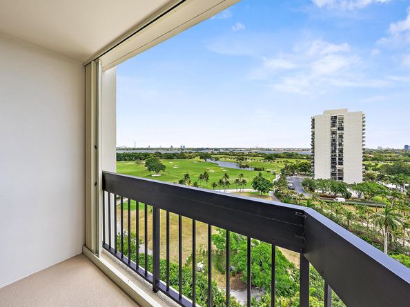 2400 Presidential Way 1204, West Palm Beach FL 33401