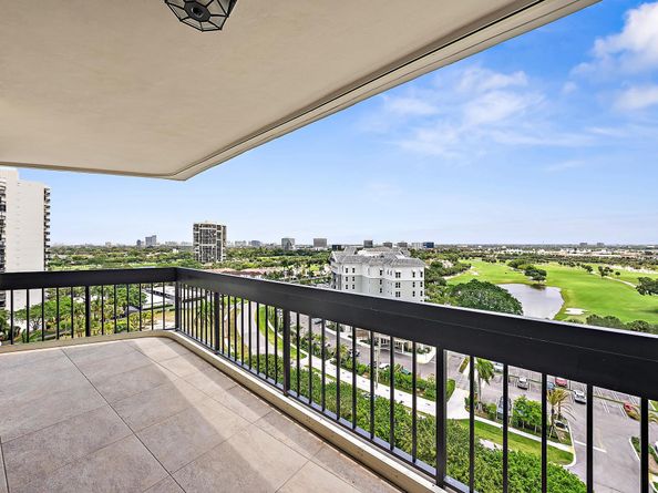 2400 Presidential Way 1204, West Palm Beach FL 33401