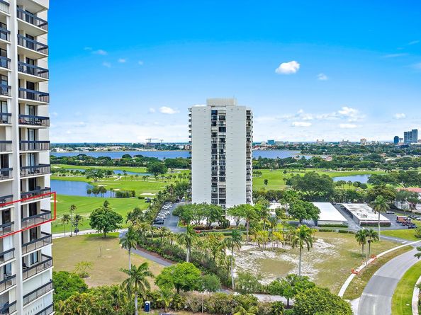 2400 Presidential Way 1204, West Palm Beach FL 33401