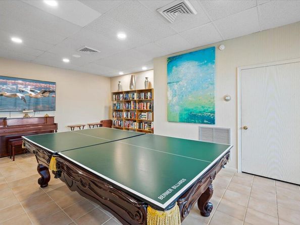 2400 Presidential Way 1204, West Palm Beach FL 33401