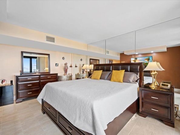 2400 Presidential Way 1204, West Palm Beach FL 33401